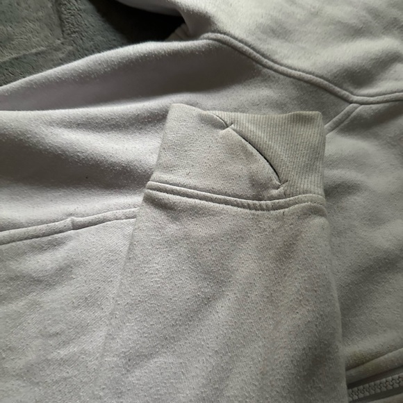 Zip up - Picture 4 of 4